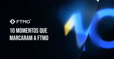 Imagem promocional da FTMO para o 10.º aniversário com o texto ‘10 momentos decisivos da história da FTMO’, logótipo da FTMO à esquerda e elementos visuais em azul e amarelo ao fundo.